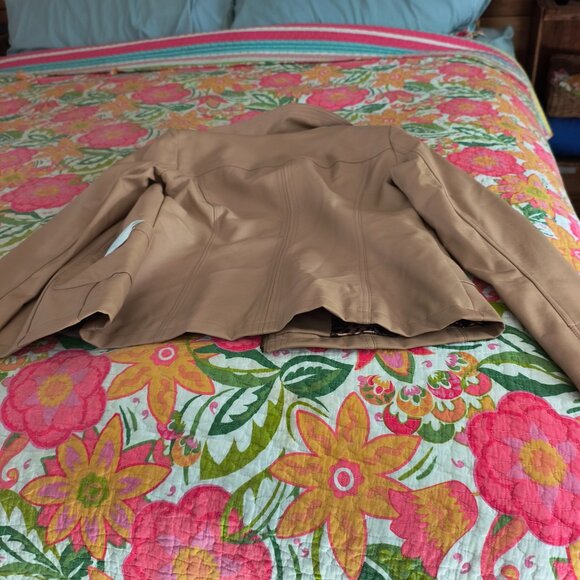 Ladies leather jacket - Picture 3 of 8